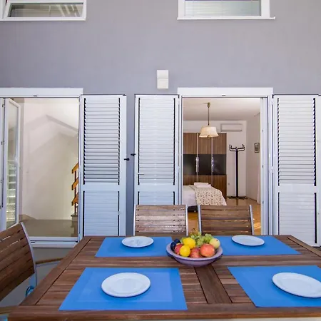 Apartment Cypress *